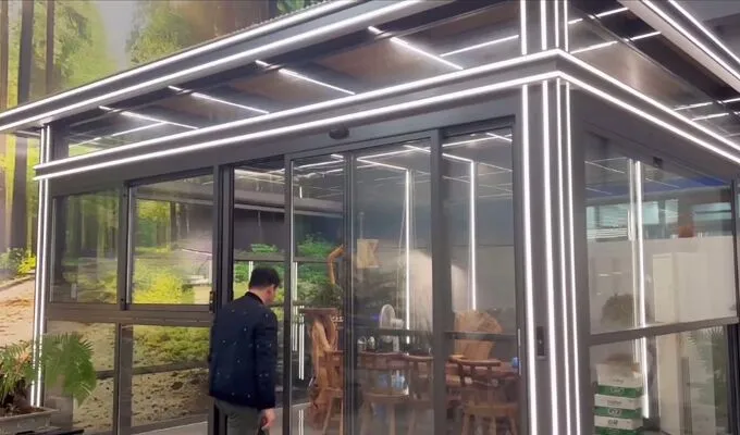 Glass sunroom with intelligent control